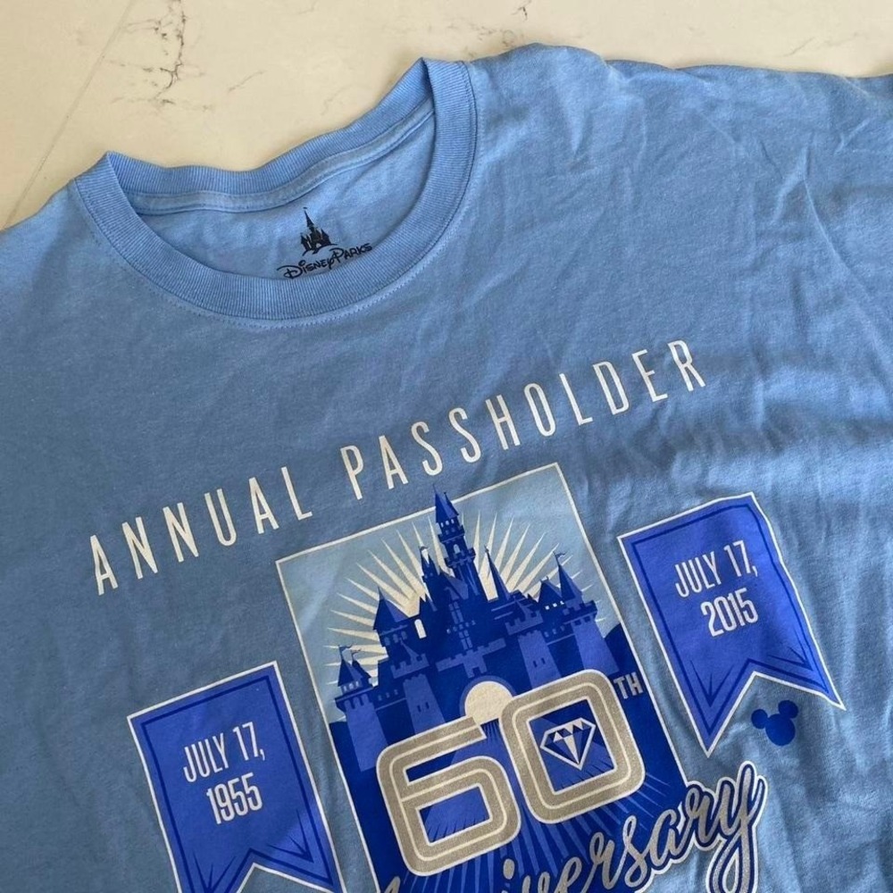 Disneyland 60th Anniversary Annual Passholder Shirt XXL Disney Parks Graphic Tee